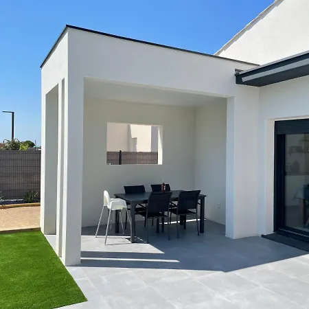 Neuve 5 Etoiles Avec Piscine Chauffee, A 900m Des Plages Villa