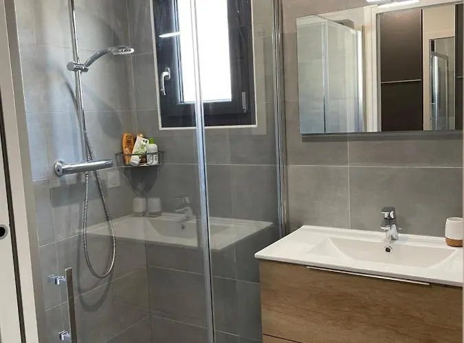 Neuve 5 Etoiles Avec Piscine Chauffée, à 900m Des Plages Villa